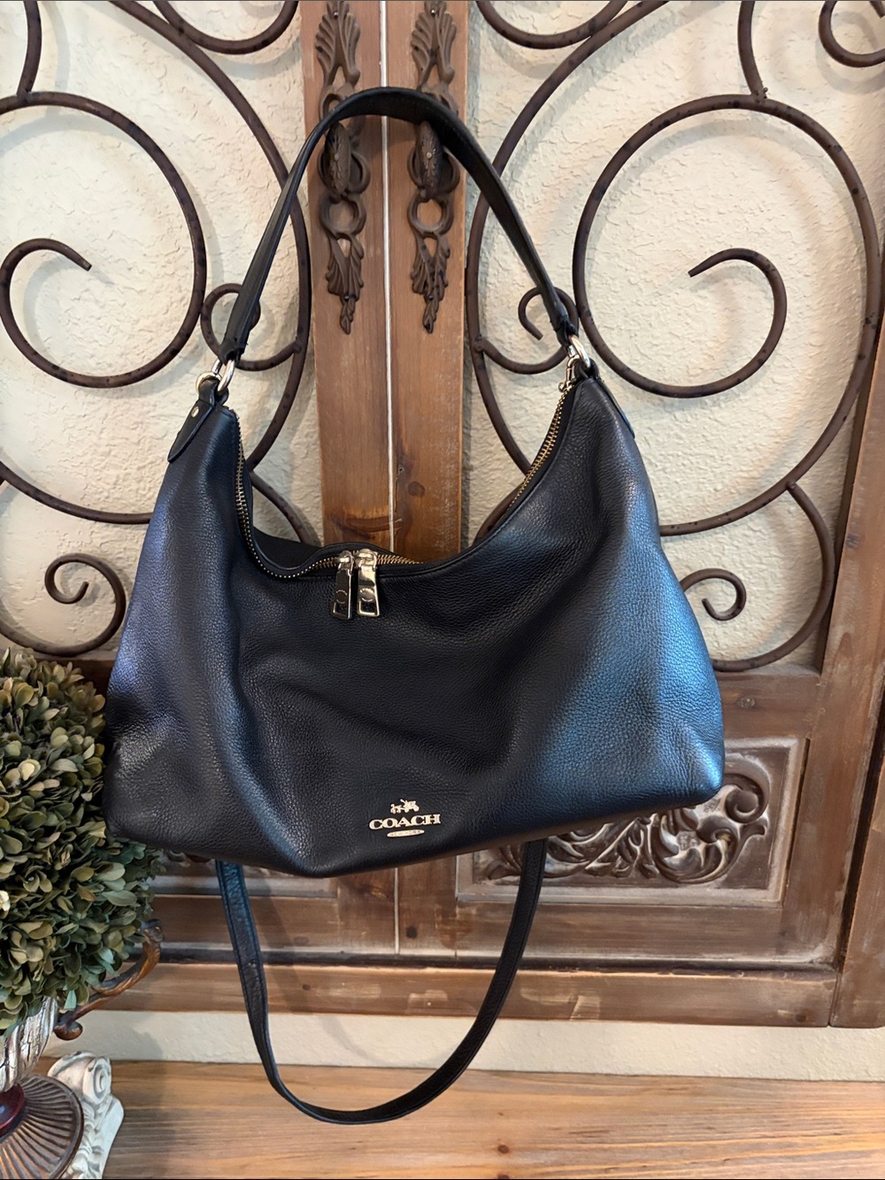 Black Pebbled Leather Hobo Shoulder/Crossbody Bag